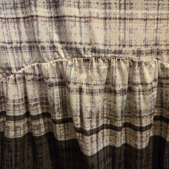 Plaid V-Neck Dress with Ruffle Sleeves Size 1X - Picture 5 of 8